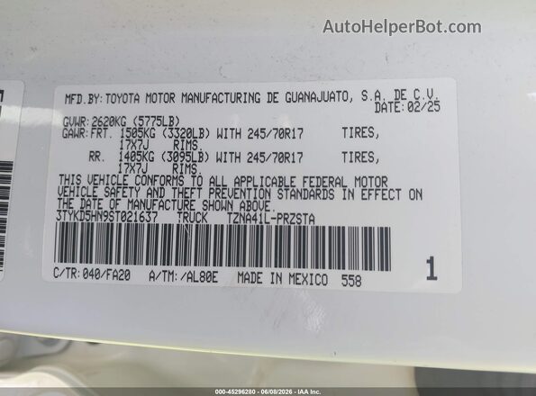 3TYKD5HN9ST021637 2025 TOYOTA TACOMA White Vista del compartimento del motor