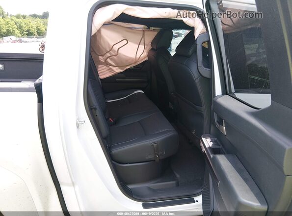 3TYLB5JN2TT109418 2026 TOYOTA TACOMA White Vista de la etiqueta del VIN