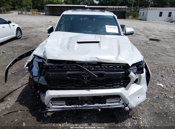 3TYLB5JN2TT109418 2026 TOYOTA TACOMA White Vista interior trasera
