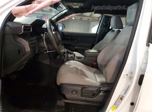 3TYLB5JN8RT005153 2024 TOYOTA TACOMA Белый Вид салона спереди
