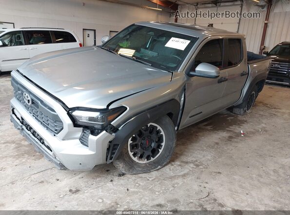 3TYLB5JN9RT012113 2024 TOYOTA TACOMA Silver Vista tres cuartos delantera izquierda