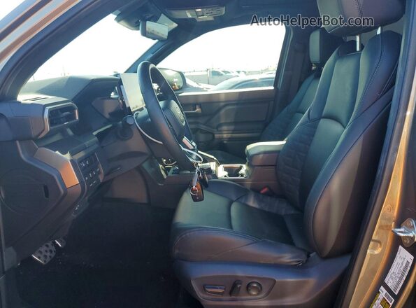 3TYLB5JN9RT014251 2024 TOYOTA TACOMA Brown წინა სალონის ხედი