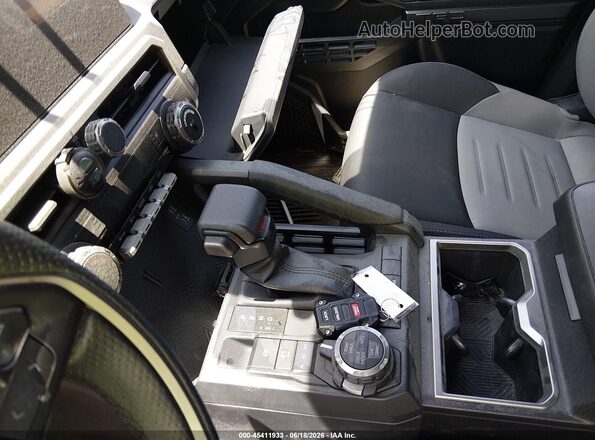 3TYLC5LN2ST028010 2025 TOYOTA TACOMA HYBRID Silver Dashboard view