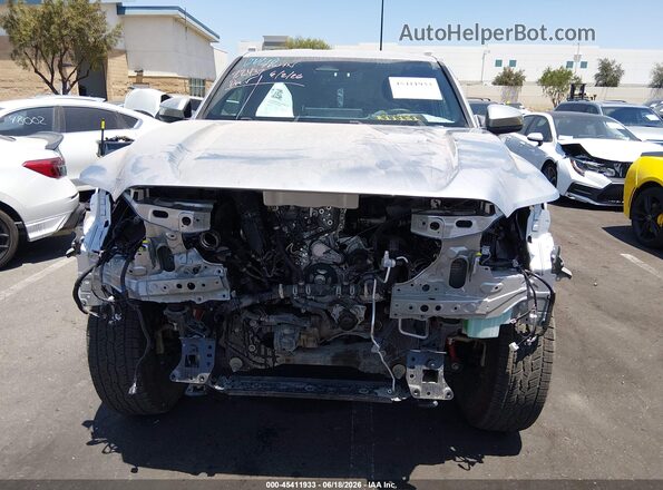 3TYLC5LN2ST028010 2025 TOYOTA TACOMA HYBRID Silver Rear interior view