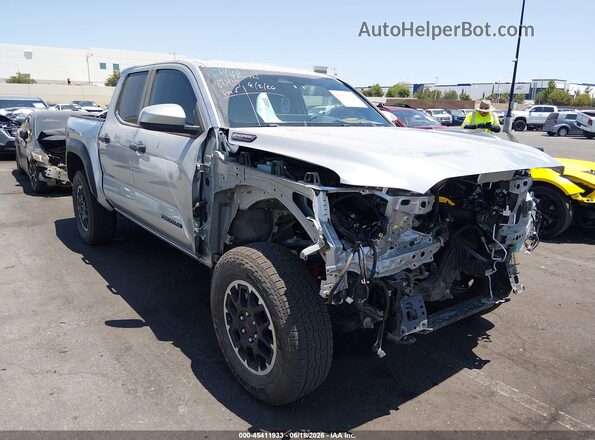 3TYLC5LN2ST028010 2025 TOYOTA TACOMA HYBRID Silver 360 interior view