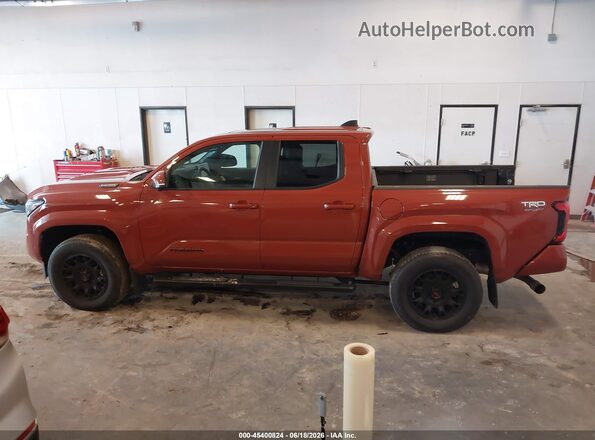 3TYLC5LN2ST046894 2025 TOYOTA TACOMA HYBRID Orange Widok wnętrza 360 stopni