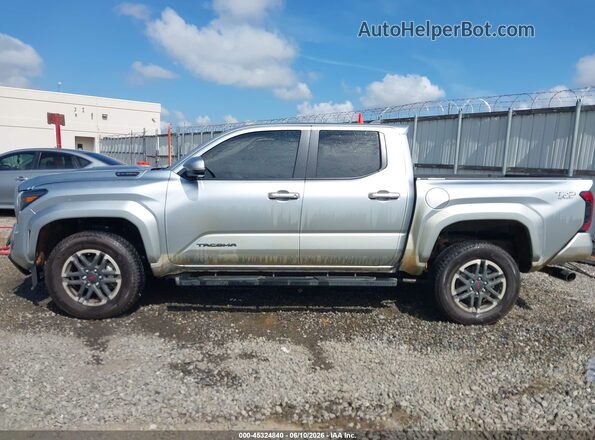 3TYLC5LN4RT007430 2024 TOYOTA TACOMA HYBRID Silver 360 interior view