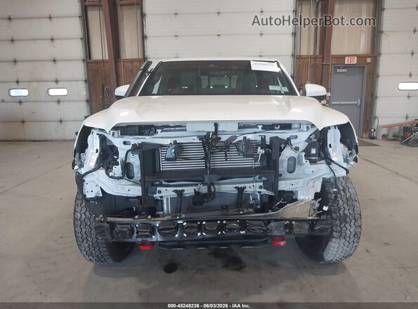 3TYLC5LN4ST034312 2025 TOYOTA TACOMA HYBRID White Rear interior view