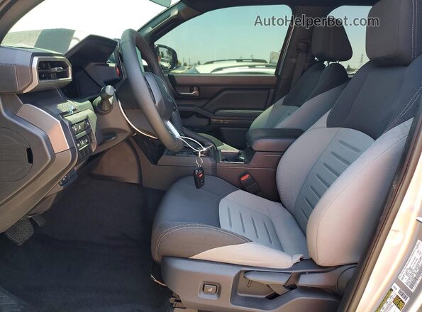 3TYLC5LN5ST035291 2025 TOYOTA TACOMA Silver Front interior view