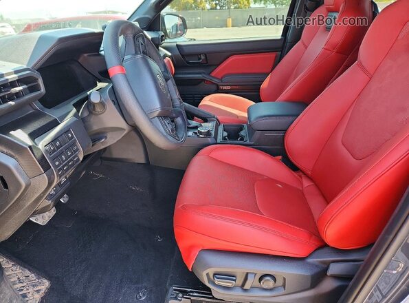 3TYLC5LN9TT052323 2026 TOYOTA TACOMA Gray Widok wnętrza z przodu