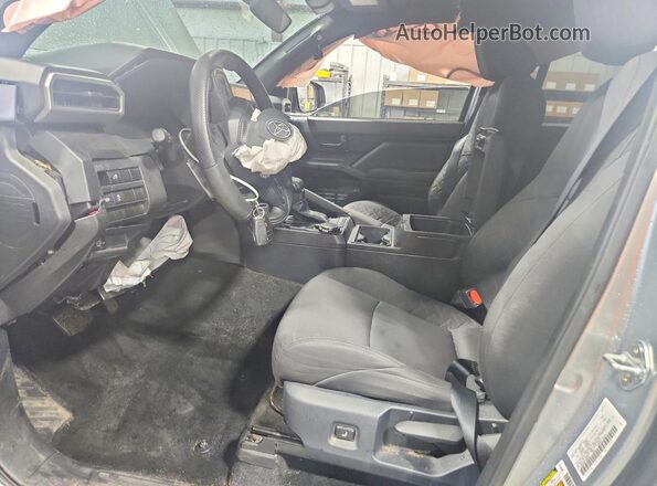 3TYLD5KN2RT008087 2024 TOYOTA TACOMA Silver Вид салону спереду
