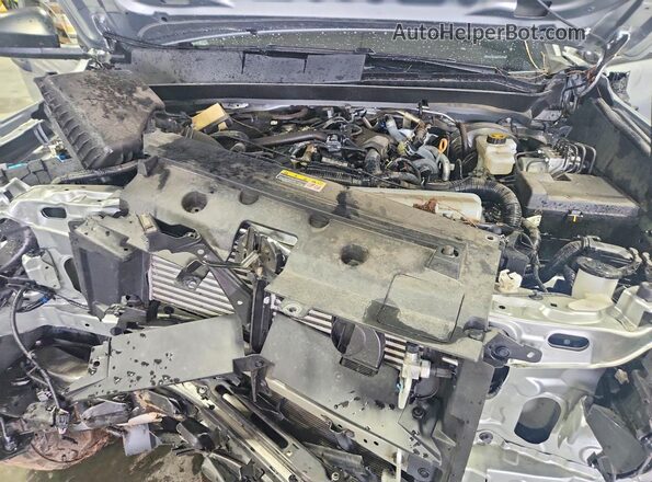 3TYLD5KN2RT008087 2024 TOYOTA TACOMA Silver Вид задньої частини салону