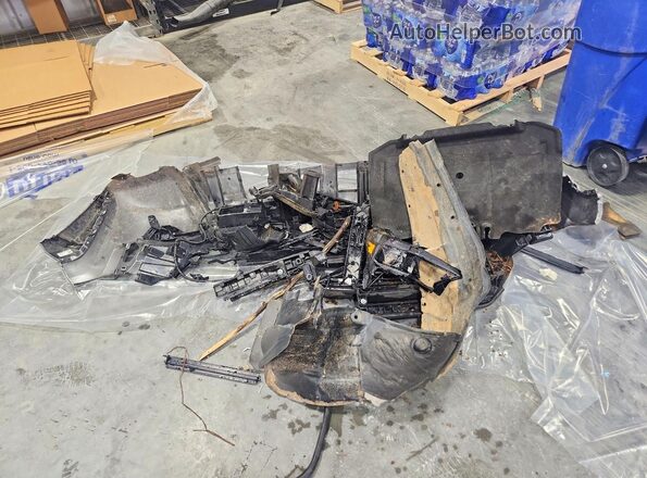 3TYLD5KN2RT008087 2024 TOYOTA TACOMA Silver Вид підкапотного простору