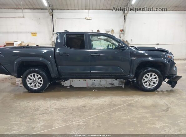 3TYLD5KN3RT001214 2024 TOYOTA TACOMA Gray Widok wnętrza z tyłu