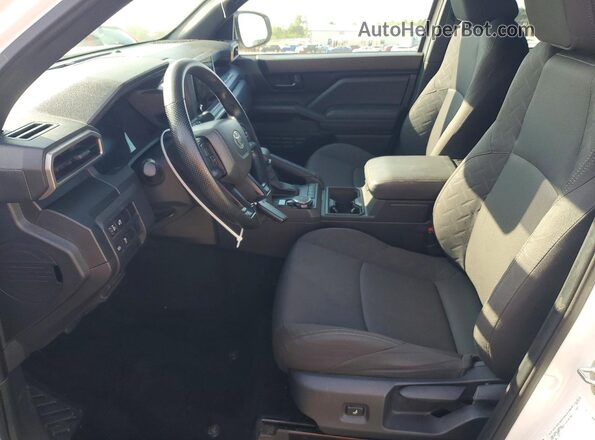 3TYLD5KN4ST012213 2025 TOYOTA TACOMA White Front interior view