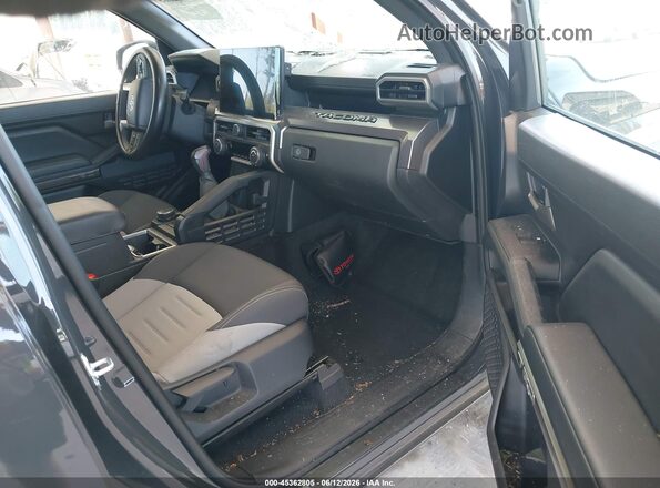 3TYLE5JN2ST075311 2025 TOYOTA TACOMA Gray Front interior view