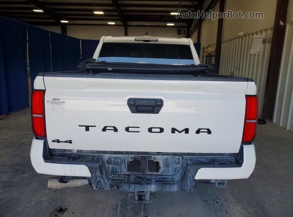 3TYLE5JN8RT023532 2024 TOYOTA TACOMA White Rear view