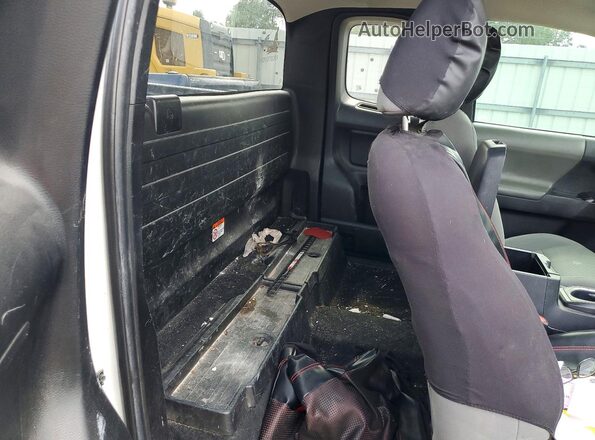 3TYRX5GN1NT046642 2022 TOYOTA TACOMA White Հետևի նստատեղերի տեսք