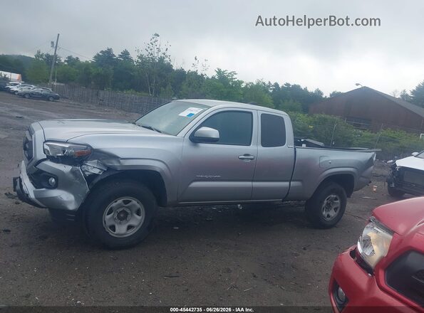 3TYRX5GN8NT051952 2022 TOYOTA TACOMA Silver Widok wnętrza 360 stopni