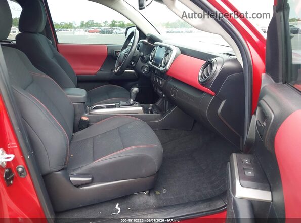 3TYRZ5CN8NT024198 2022 TOYOTA TACOMA Red Front interior view