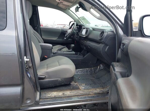 3TYRZ5CN9MT009871 2021 TOYOTA TACOMA Gray Front interior view