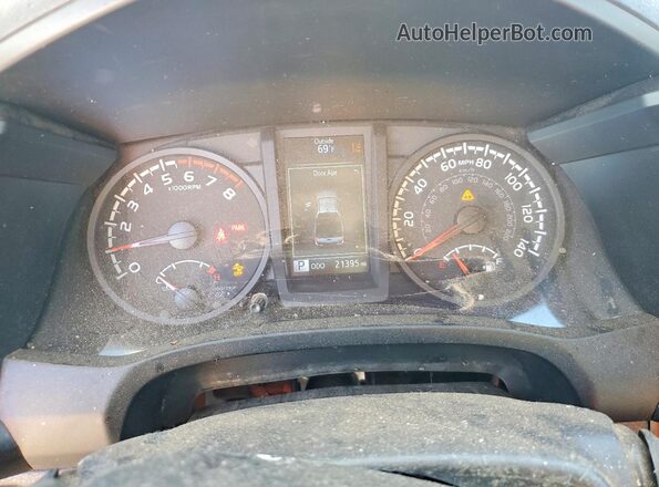 3TYSX5EN4PT019457 2023 TOYOTA TACOMA White Widok zestawu wskaźników