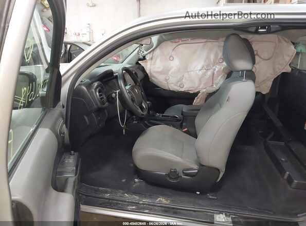 3TYSX5ENXNT012008 2022 TOYOTA TACOMA Silver Front interior view