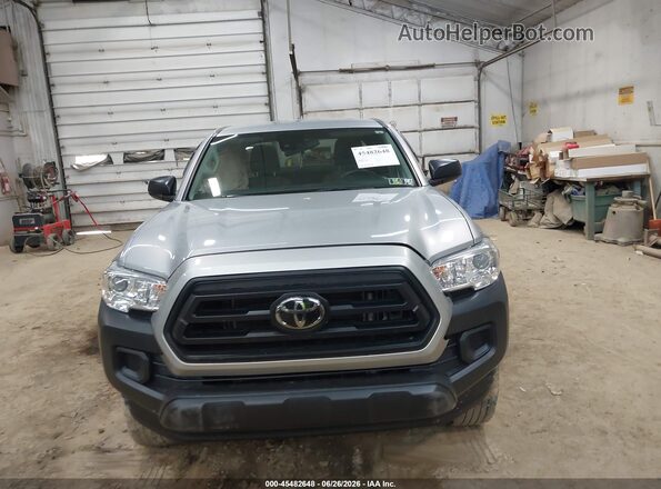 3TYSX5ENXNT012008 2022 TOYOTA TACOMA Silver Rear interior view