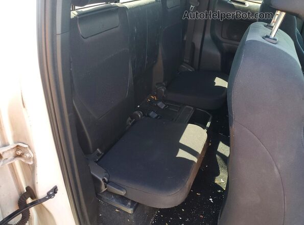 3TYSZ5AN1MT009724 2021 TOYOTA TACOMA White Հետևի նստատեղերի տեսք