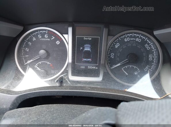 3TYSZ5AN5NT062881 2022 TOYOTA TACOMA White Vista de los asientos traseros