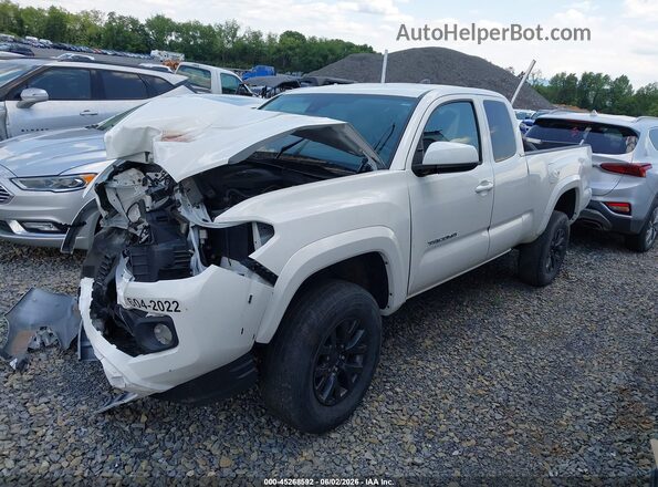3TYSZ5AN5NT062881 2022 TOYOTA TACOMA White Vista tres cuartos delantera izquierda