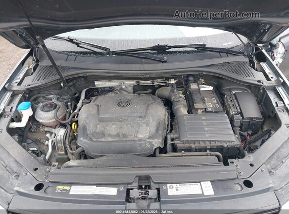 3VV0B7AX1JM081556 2018 VOLKSWAGEN TIGUAN Gray უკანა ხედი