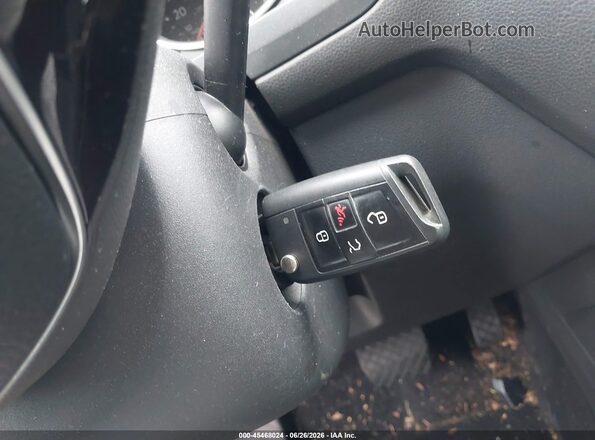 3VV0B7AX2JM094803 2018 VOLKSWAGEN TIGUAN Белый Вид панели приборов