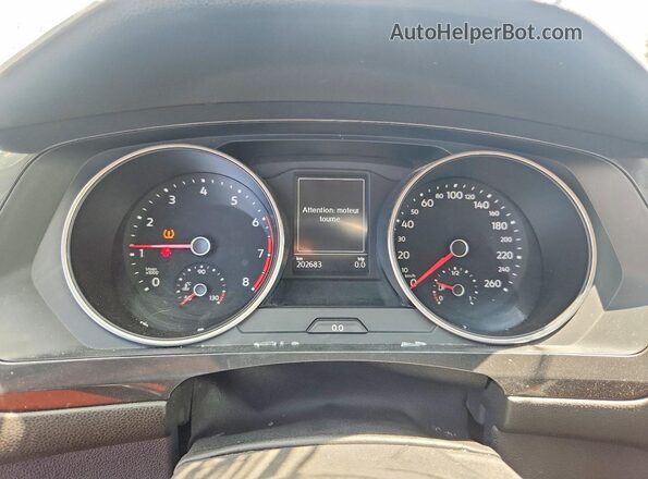 3VV0B7AX3JM016529 2018 VOLKSWAGEN TIGUAN Burgundy Вид щитка приладів