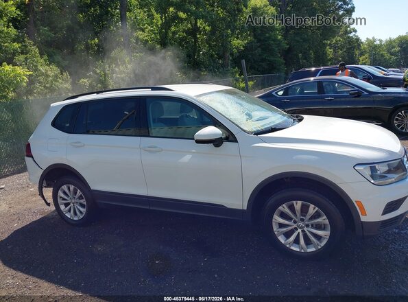 3VV0B7AX3LM116813 2020 VOLKSWAGEN TIGUAN White Rear interior view