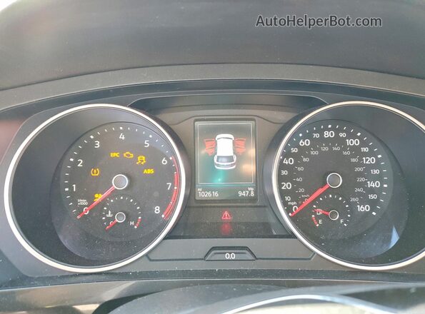 3VV0B7AX4JM106093 2018 VOLKSWAGEN TIGUAN Gray Instrument cluster view