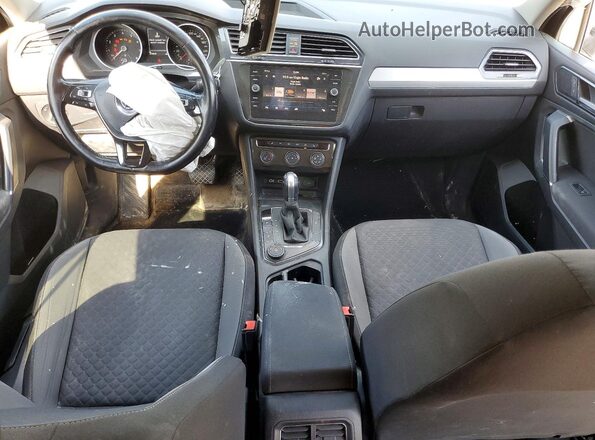 3VV0B7AX5JM008089 2018 VOLKSWAGEN TIGUAN Черный Вид панели приборов