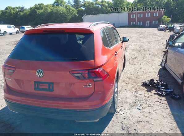 3VV0B7AX6JM018730 2018 VOLKSWAGEN TIGUAN Orange Rear right