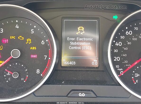 3VV0B7AX6JM018730 2018 VOLKSWAGEN TIGUAN Orange 