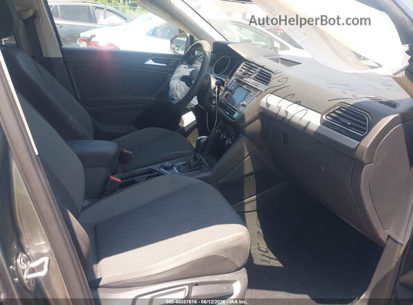3VV0B7AX7JM095512 2018 VOLKSWAGEN TIGUAN Gray Սալոնի դիմացի տեսք