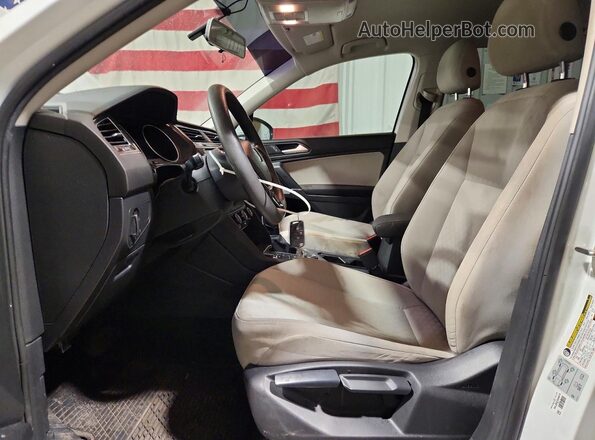 3VV0B7AX7JM119677 2018 VOLKSWAGEN TIGUAN White 