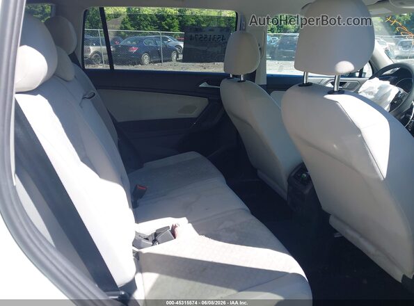 3VV0B7AX7LM088966 2020 VOLKSWAGEN TIGUAN White Vista de la etiqueta del VIN
