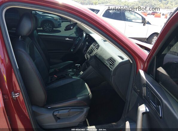 3VV0B7AX8JM040325 2018 VOLKSWAGEN TIGUAN Red წინა სალონის ხედი