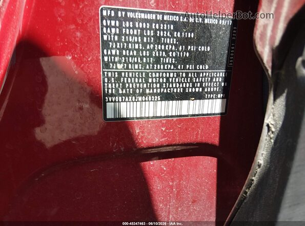 3VV0B7AX8JM040325 2018 VOLKSWAGEN TIGUAN Red ძრავის განყოფილების ხედი