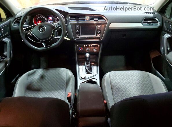 3VV0B7AX8JM043712 2018 VOLKSWAGEN TIGUAN Угольный Вид панели приборов