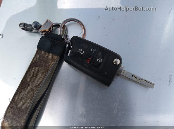 3VV0B7AX8LM088569 2020 VOLKSWAGEN TIGUAN Silver Vista del salpicadero
