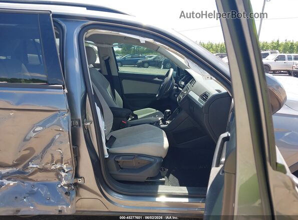 3VV0B7AX9JM011299 2018 VOLKSWAGEN TIGUAN Pewter Front interior view