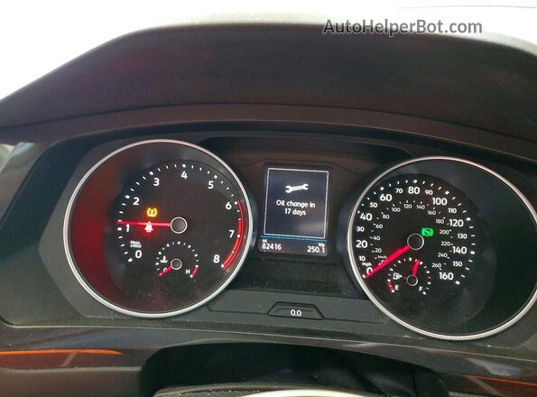 3VV0B7AX9JM080624 2018 VOLKSWAGEN TIGUAN Charcoal Вид щитка приладів