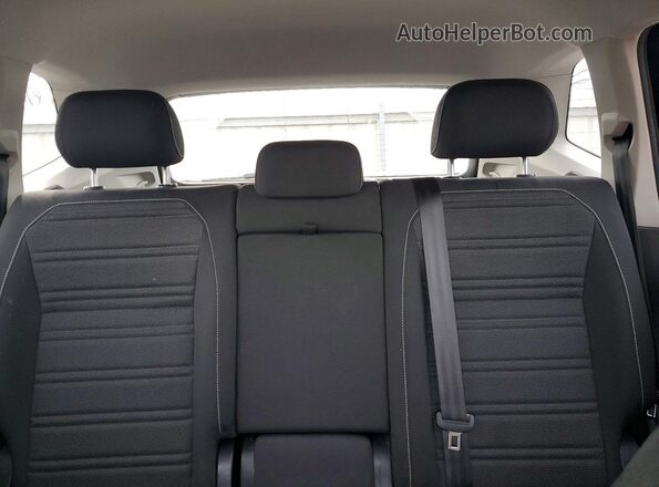 3VV0B7AX9NM166229 2022 VOLKSWAGEN TIGUAN Черный Вид задних сидений
