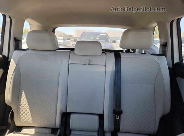 3VV1B7AX0KM147164 2019 VOLKSWAGEN TIGUAN White 
